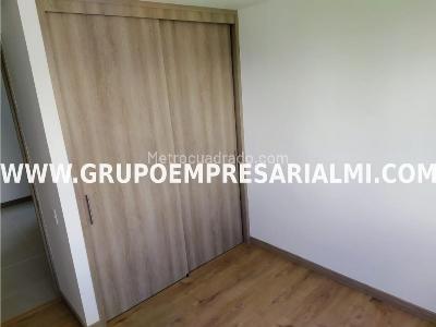 Apartamento de 3 alcobas en venta en Vegas De San Jose, Sabaneta, 89 m² · foto 12 de 20