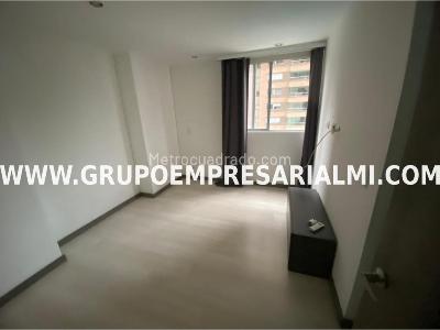 Apartamento de 2 alcobas en arriendo en El Poblado, Medellín, 70 m² · foto 4 de 11