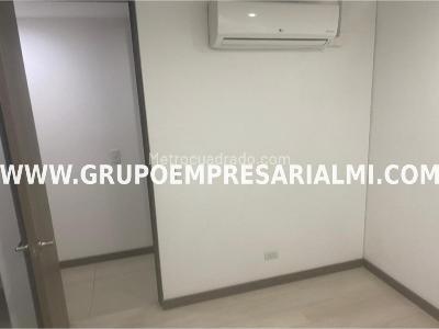Apartamento de 2 alcobas en arriendo en El Poblado, Medellín, 70 m² · foto 6 de 11