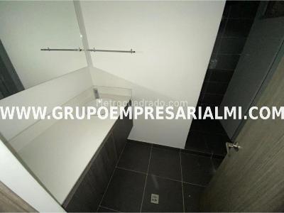 Apartamento de 2 alcobas en arriendo en El Poblado, Medellín, 70 m² · foto 9 de 11