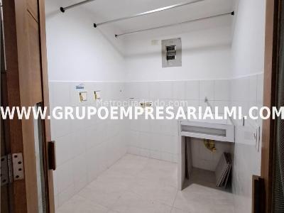 Apartamento de 2 alcobas en venta en Las Lomitas, Sabaneta, 87 m² · foto 14 de 20