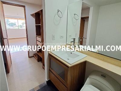 Apartamento de 2 alcobas en venta en Las Lomitas, Sabaneta, 87 m² · foto 18 de 20