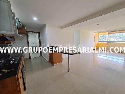 Apartamento de 2 alcobas en venta en Las Lomitas, Sabaneta, 87 m² · foto 3 de 20