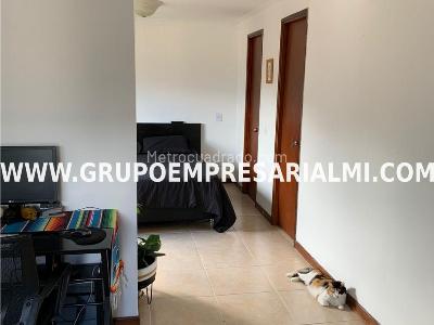 Apartamento de 3 alcobas en venta en Belen, Medellín, 122 m² · foto 17 de 20