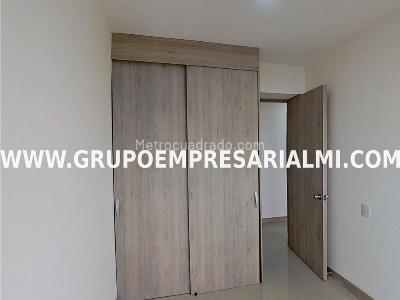 Apartamento de 3 alcobas en venta en Las Lomitas, Sabaneta, 66 m² · foto 12 de 20