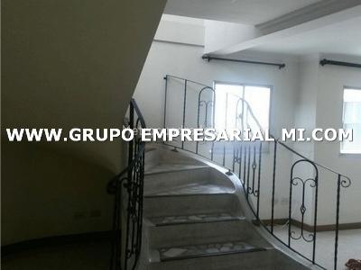 Apartamento de 4 alcobas en arriendo en El Velodromo, Medellín, 190 m² · foto 12 de 14