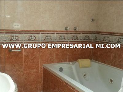 Apartamento de 4 alcobas en arriendo en El Velodromo, Medellín, 190 m² · foto 13 de 14