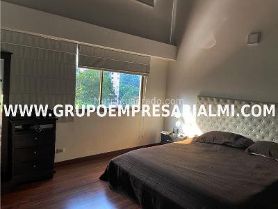 Casa de 5 alcobas en venta en Aves Maria, Sabaneta, 380 m² · foto 11 de 20