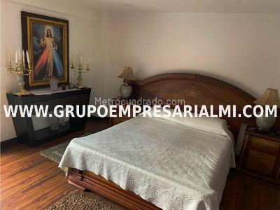 Casa de 5 alcobas en venta en Aves Maria, Sabaneta, 380 m² · foto 13 de 20
