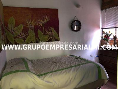 Casa de 4 alcobas en venta en La Castellana, Medellín, 220 m² · foto 6 de 11