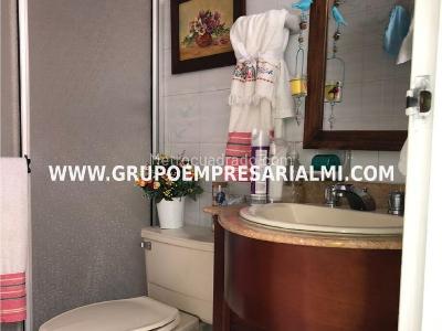 Casa de 4 alcobas en venta en La Castellana, Medellín, 220 m² · foto 10 de 11