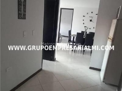 Apartamento de 3 alcobas en venta en Virgen Del Carmen, Sabaneta, 68 m² · foto 5 de 19