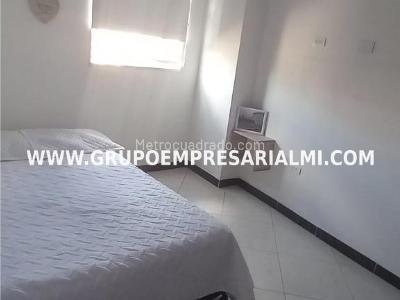 Apartamento de 3 alcobas en venta en Virgen Del Carmen, Sabaneta, 68 m² · foto 8 de 19