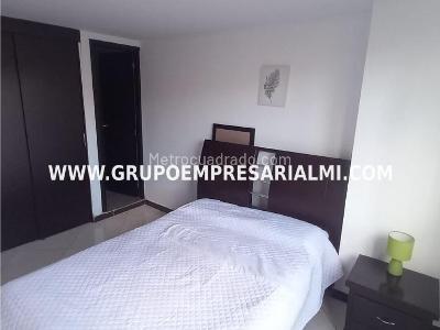 Apartamento de 3 alcobas en venta en Virgen Del Carmen, Sabaneta, 68 m² · foto 11 de 19