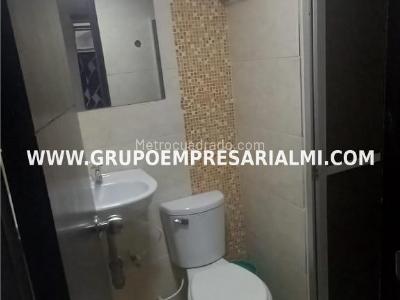 Apartamento de 3 alcobas en venta en Virgen Del Carmen, Sabaneta, 68 m² · foto 18 de 19