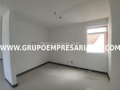 Apartamento en venta en Los Colores, Medellín · foto 7 de 20