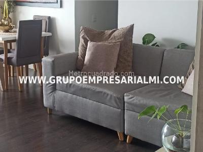Apartamento de 3 alcobas en venta en Las Lomitas, Sabaneta, 85 m² · foto 10 de 17