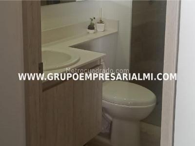 Apartamento de 3 alcobas en venta en Las Lomitas, Sabaneta, 85 m² · foto 16 de 17