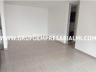 Apartamento en venta en Pilsen, Itagüí · foto 3 de 20