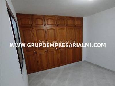 Apartamento de 4 alcobas en venta en Restrepo Naranjo, Sabaneta, 126 m² · foto 12 de 20