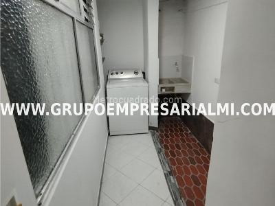 Apartamento en arriendo en Los Colores, Medellín · foto 6 de 9