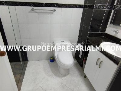 Apartamento en arriendo en Los Colores, Medellín · foto 8 de 9