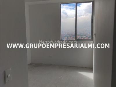 Apartamento en venta en Calasanz, Medellín · foto 3 de 15