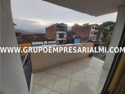 Casa de 3 alcobas en venta en Campo Valdes, Medellín, 100 m² · foto 14 de 18