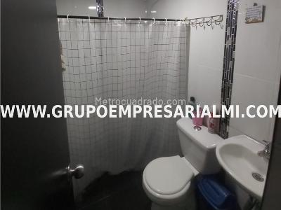 Casa de 3 alcobas en venta en Campo Valdes, Medellín, 100 m² · foto 16 de 18