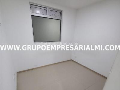 Apartamento de 2 alcobas en venta en La Estacion, Bello, 51 m² · foto 13 de 16