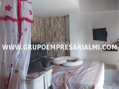 Apartamento de 3 alcobas en venta en Santa Ana, Bello, 79 m² · foto 6 de 12