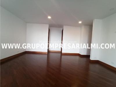 Apartamento de 3 alcobas en venta en El Poblado, Medellín, 147 m² · foto 4 de 20