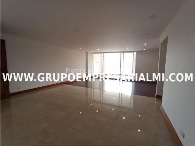 Apartamento de 3 alcobas en venta en El Poblado, Medellín, 147 m² · foto 6 de 20