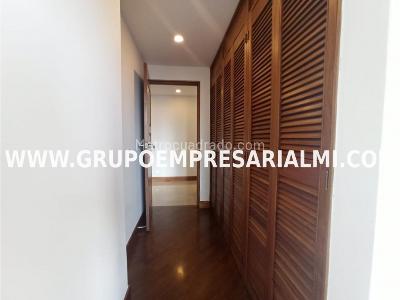 Apartamento de 3 alcobas en venta en El Poblado, Medellín, 147 m² · foto 17 de 20