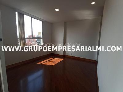 Apartamento de 3 alcobas en venta en El Poblado, Medellín, 147 m² · foto 18 de 20