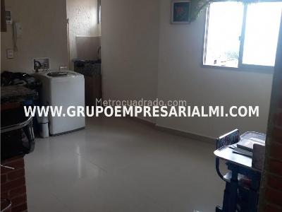 Apartamento de 3 alcobas en venta en Obrero, Bello, 82 m² · foto 4 de 11
