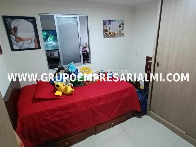 Apartamento de 3 alcobas en venta en Obrero, Bello, 82 m² · foto 5 de 11