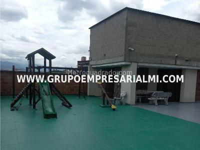 Apartamento de 3 alcobas en venta en Obrero, Bello, 82 m² · foto 11 de 11