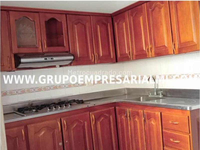 Commercial House in Laureles - 2