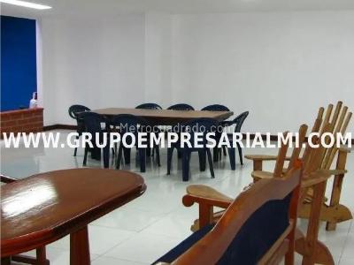 Casa de 3 alcobas en venta en Prado Centro, Medellín, 450 m² · foto 5 de 14