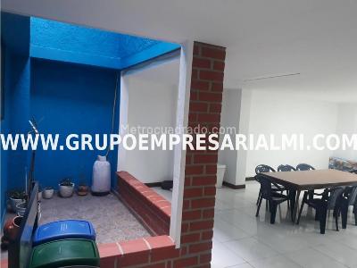 Casa de 3 alcobas en venta en Prado Centro, Medellín, 450 m² · foto 6 de 14