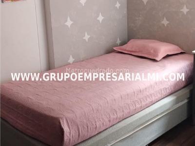 Apartamento en venta en El Esmeraldal, Envigado · foto 3 de 9