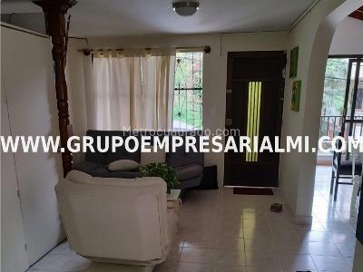 Casa de 5 alcobas en venta en Barrio Nuevo, Bello, 113 m² · foto 3 de 13