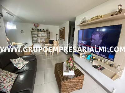 Apartamento en venta en Betania, Sabaneta · foto 2 de 17