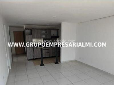 Apartamento de 2 alcobas en venta en Zona Centro, Bello, 80 m² · foto 3 de 9