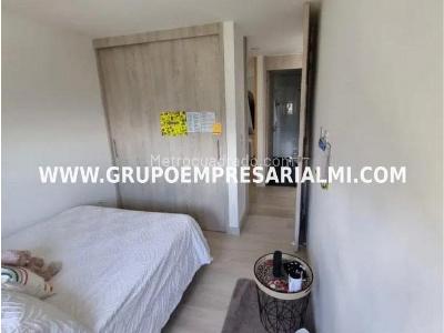 Apartamento de 3 alcobas en venta en Las Lomitas, Sabaneta, 104 m² · foto 12 de 20