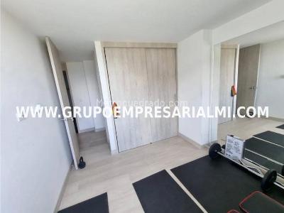 Apartamento de 3 alcobas en venta en Las Lomitas, Sabaneta, 104 m² · foto 14 de 20