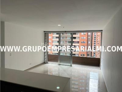 Apartamento en venta en Los Colores, Medellín · foto 2 de 14