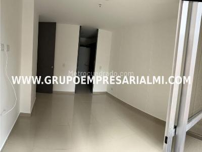 Apartamento en venta en Los Colores, Medellín · foto 7 de 14