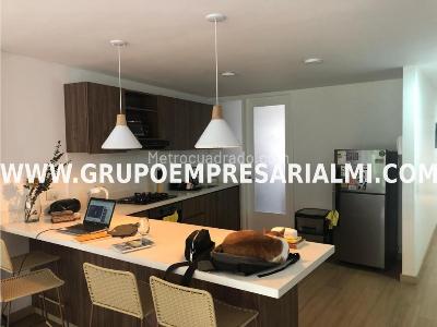 Apartamento de 3 alcobas en arriendo en La Castellana, Medellín, 95 m² · foto 2 de 10